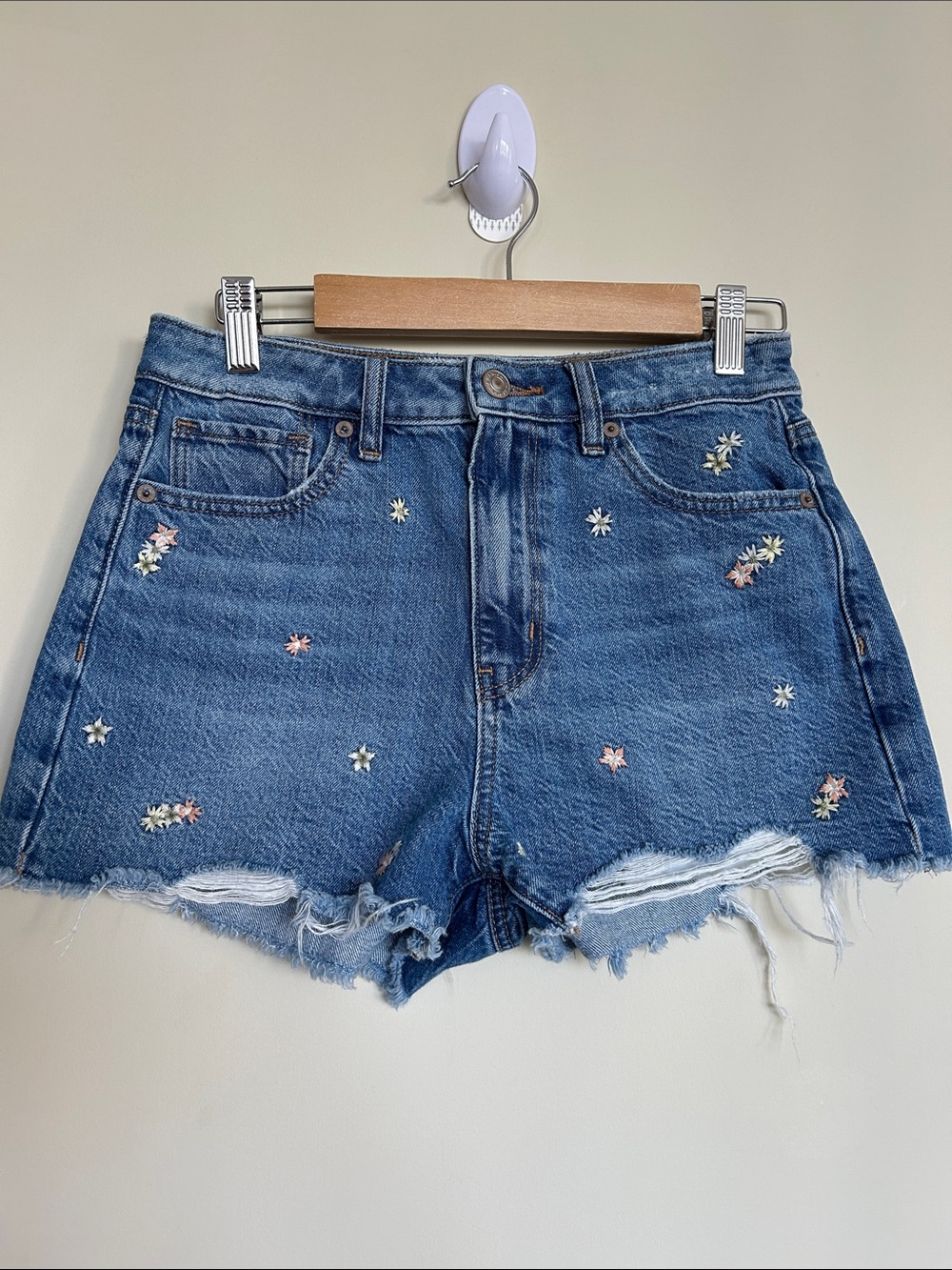 American Eagle Outfitters Denim Embroidered Distressed High-Rise Shorts, Size 2